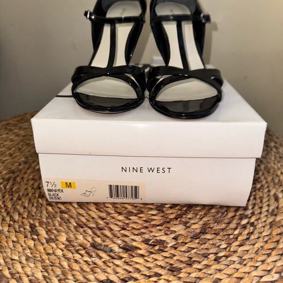 Nine West Shoes - Nine West Black Patent T-Strap Sandals